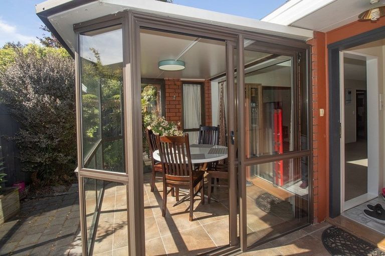 Photo of property in 12 Kamahi Place, Bishopdale, Christchurch, 8051