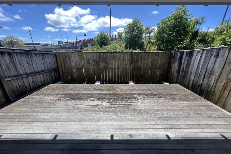 Photo of property in Krisley Court, 12/6 Ambrico Place, New Lynn, Auckland, 0600