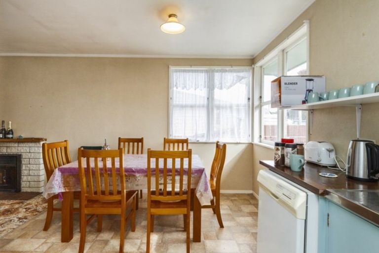 Photo of property in 5 Lambert Street, Marton, 4710