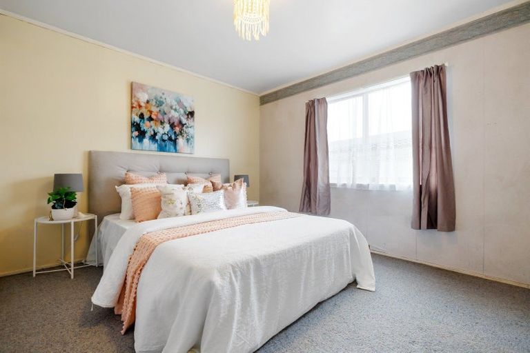 Photo of property in 2 Sunnyside Road, Nawton, Hamilton, 3200