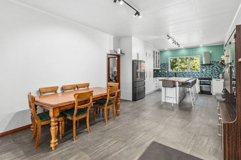 Photo of property in 1 Charlotte Street, Takapau, 4203