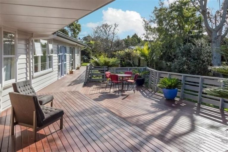 Photo of property in 22 Andrew Road, Howick, Auckland, 2010