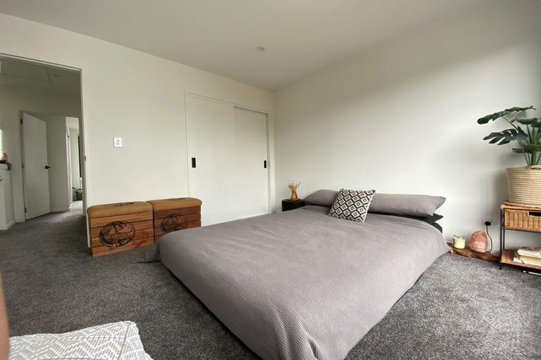 Photo of property in 2/103 Flanshaw Road, Te Atatu South, Auckland, 0610