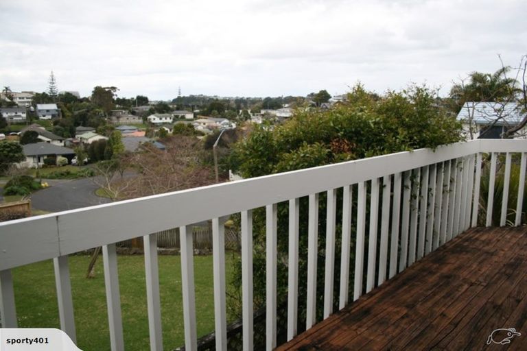 Photo of property in 21 Charlotte Street, Stanmore Bay, Whangaparaoa, 0932
