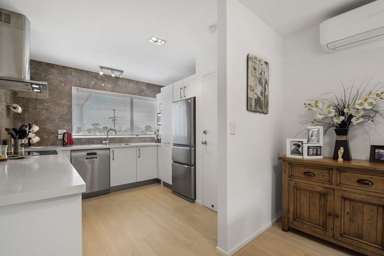 Photo of property in 1/49 Nile Road, Milford, Auckland, 0620