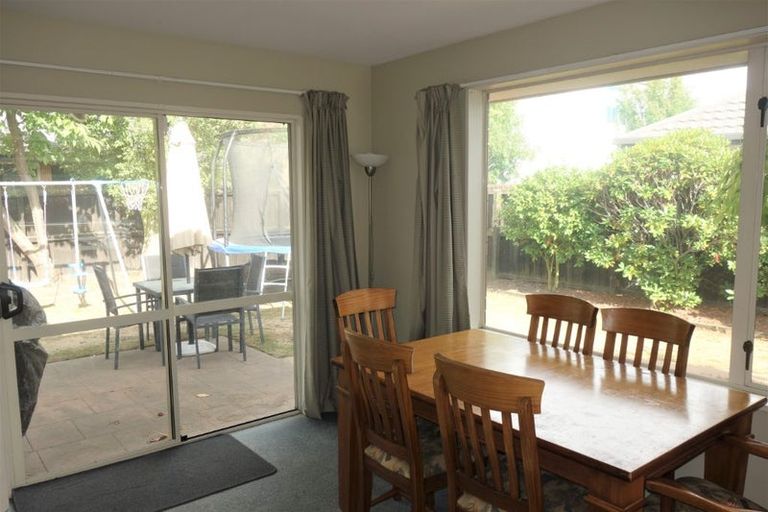 Photo of property in 5 Topham Lane, Hornby, Christchurch, 8042