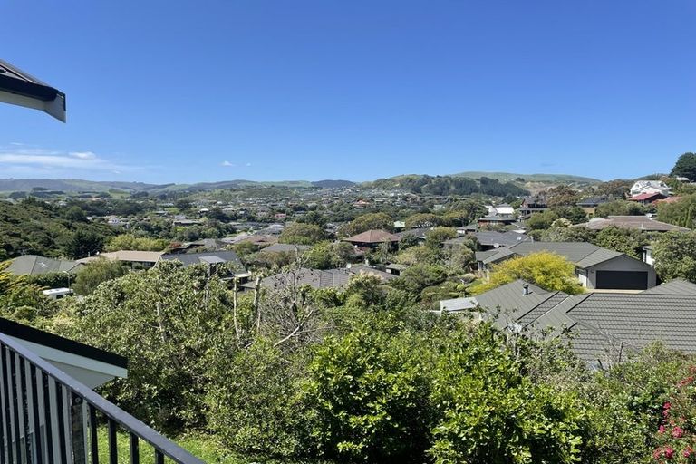 Photo of property in 9 The Topdeck, Whitby, Porirua, 5024