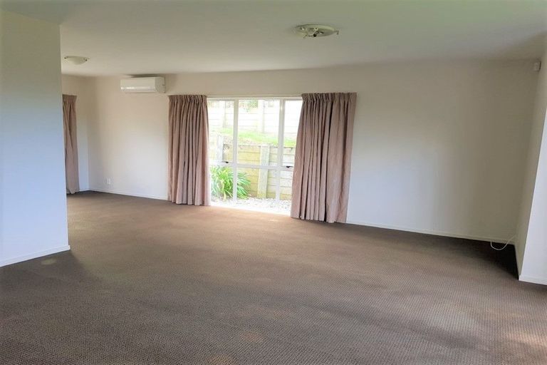 Photo of property in 48 Tongariro Drive, Aotea, Porirua, 5024