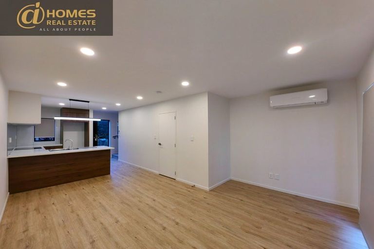 Photo of property in 8/237 Swanson Road, Henderson, Auckland, 0610