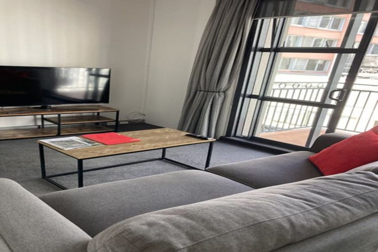 Photo of property in Atrium Towers, 6a/154 The Terrace, Wellington Central, Wellington, 6011