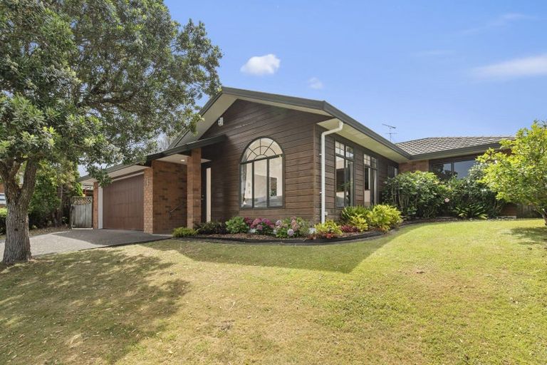 Photo of property in 24 Coventry Way, Long Bay, Auckland, 0630