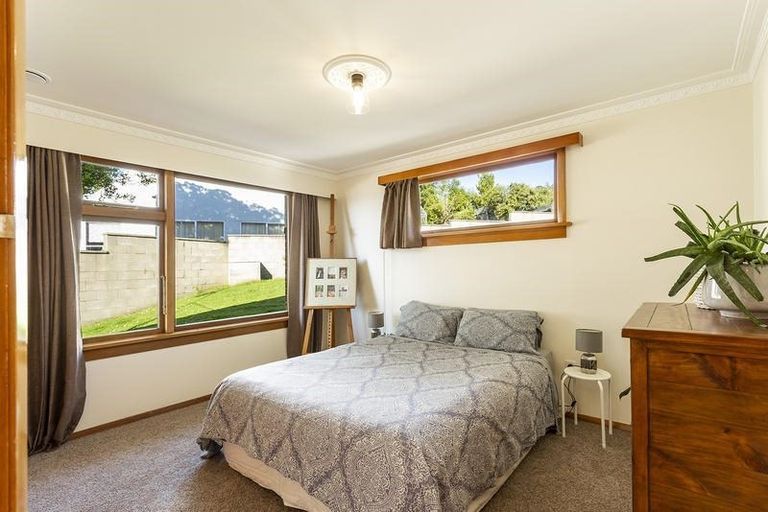 Photo of property in 4 Colquhoun Street, Glenross, Dunedin, 9011