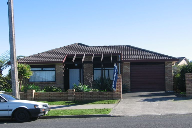 Photo of property in 45 Wiseley Road, West Harbour, Auckland, 0618