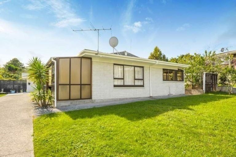 Photo of property in 1/10 Marriott Road, Pakuranga, Auckland, 2010