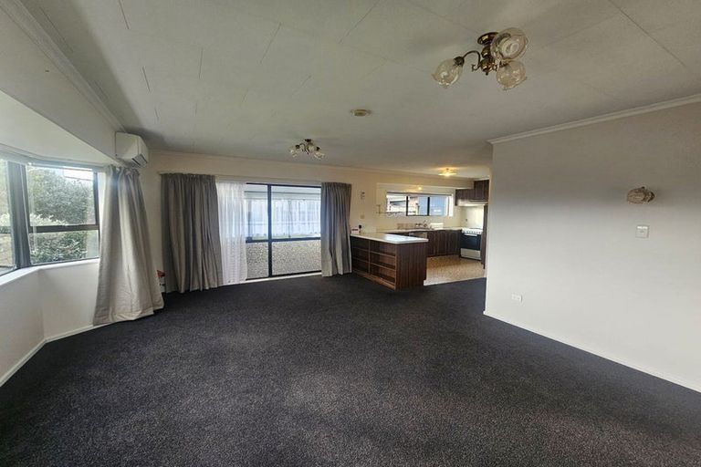 Photo of property in 21 Sanders Avenue, Westown, New Plymouth, 4310