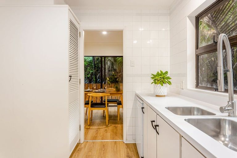 Photo of property in 56 Tanekaha Road, Titirangi, Auckland, 0604