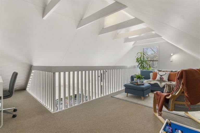 Photo of property in 57 Kurnell Drive, Botany Downs, Auckland, 2010