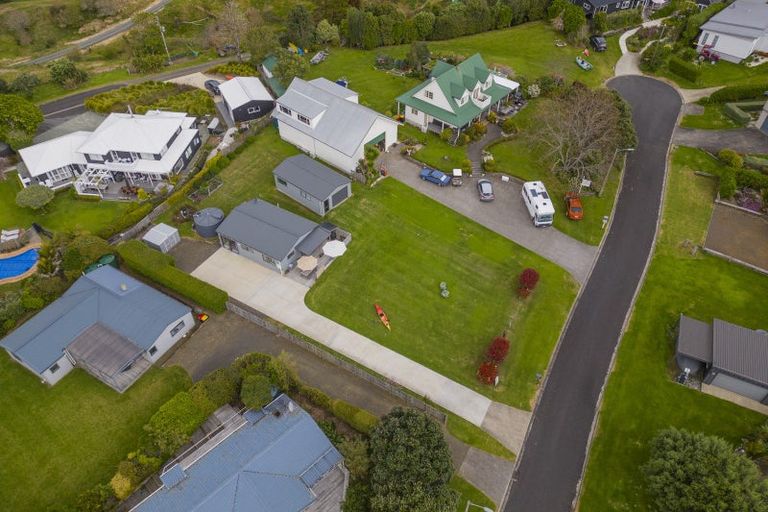 Photo of property in 5 Emmerdale Drive, Hahei, Whitianga, 3591