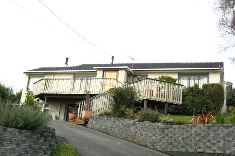 Photo of property in 9 Hellyer Street, Macandrew Bay, Dunedin, 9014