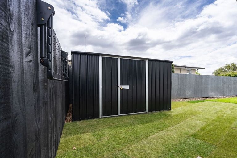 Photo of property in 15 Pethig Place, Halswell, Christchurch, 8025