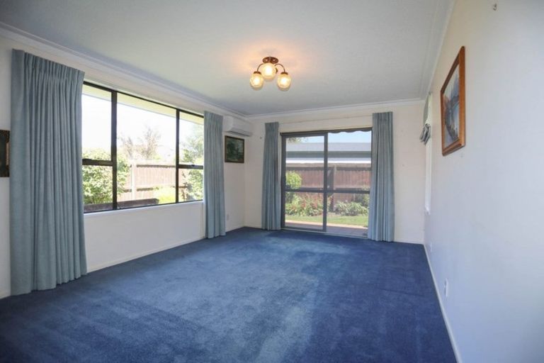 Photo of property in 2/2 Sabys Road, Halswell, Christchurch, 8025