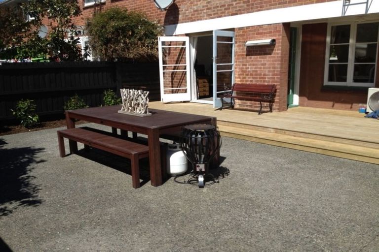 Photo of property in 79 Kahu Road, Fendalton, Christchurch, 8041