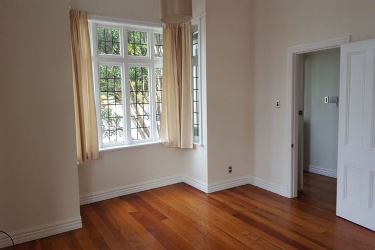 Photo of property in 20 Naughton Terrace, Kilbirnie, Wellington, 6022