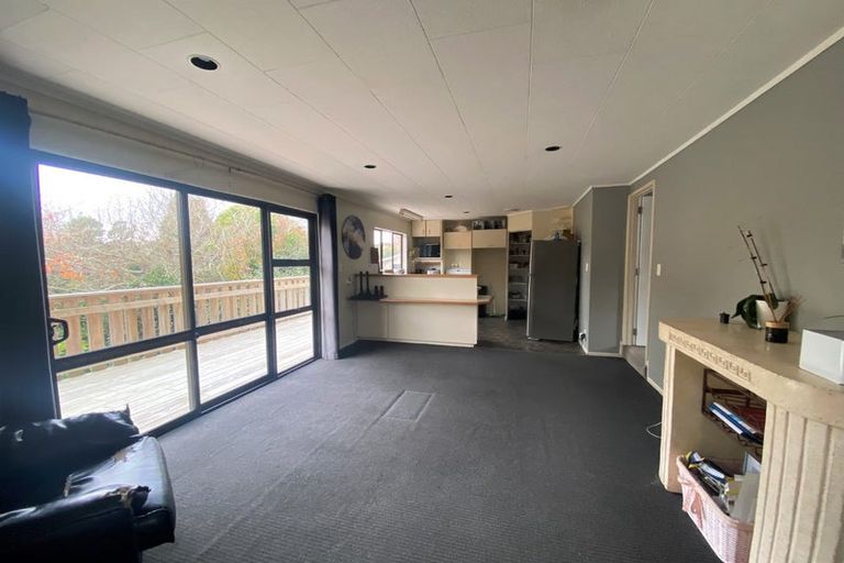 Photo of property in 25 Montana Place, Merrilands, New Plymouth, 4312