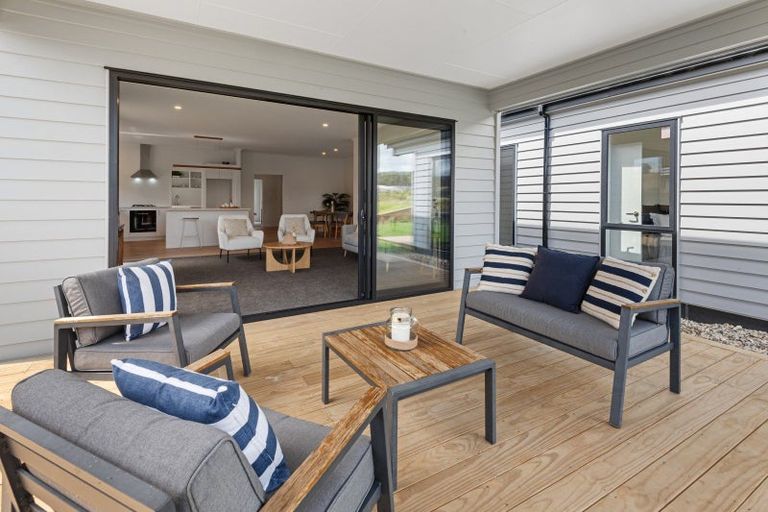 Photo of property in 126 Wairau Drive, Tikipunga, Whangarei, 0112