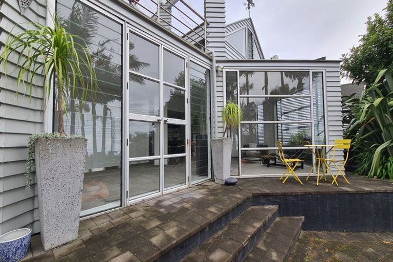 Photo of property in 31 Tizard Road, Birkenhead, Auckland, 0626