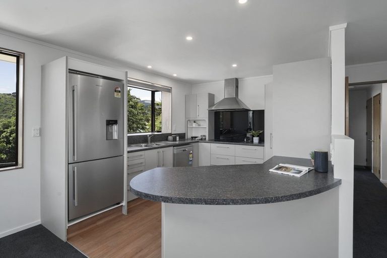 Photo of property in 5 Chilton Drive, Paraparaumu, 5032