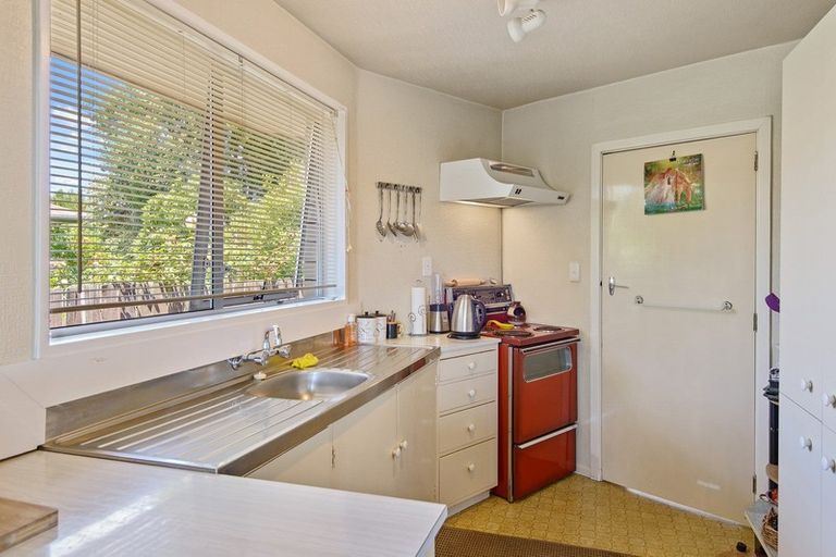 Photo of property in 18 La Perouse Place, Northcote, Christchurch, 8052