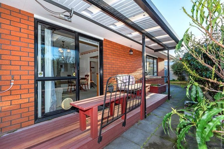 Photo of property in 2/18 Ensors Road, Opawa, Christchurch, 8023