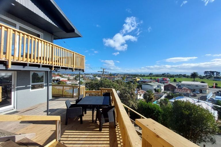 Photo of property in 10 Bisley Avenue, Moana, Nelson, 7011