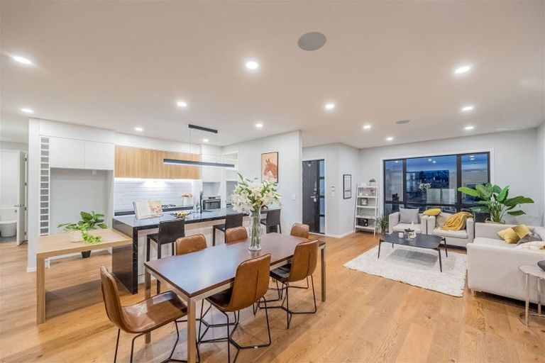 Photo of property in 22 Lewis Younie Road, Kumeu, 0810