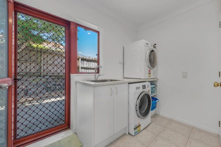 Photo of property in 16 Bronte Place, Somerville, Auckland, 2014