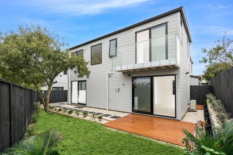 Photo of property in 19b Farwood Drive, Henderson, Auckland, 0612