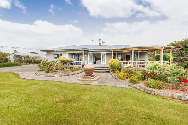 Photo of property in 828 Colyton Road, Bunnythorpe, Feilding, 4775