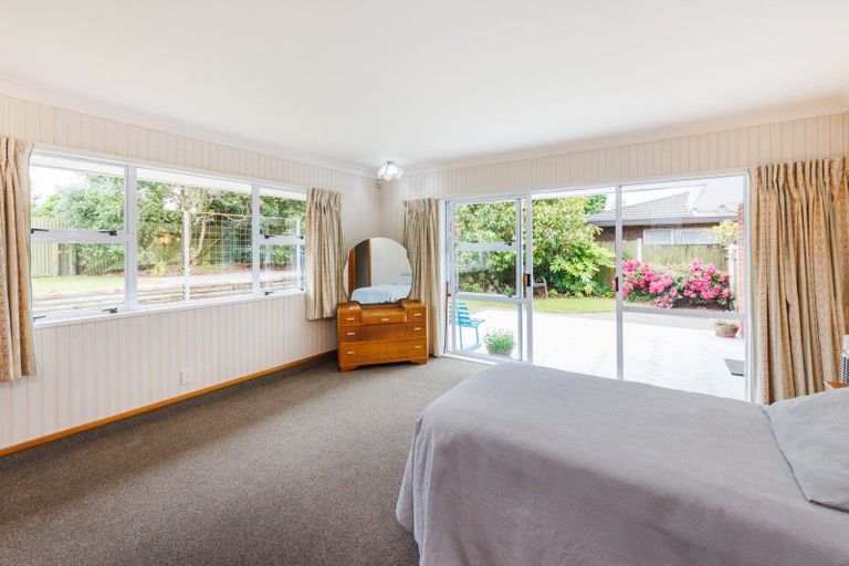 Photo of property in 12 Hind Place, Hokowhitu, Palmerston North, 4410