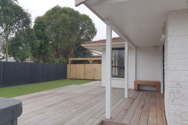 Photo of property in 1/12 Camrose Place, Ilam, Christchurch, 8041