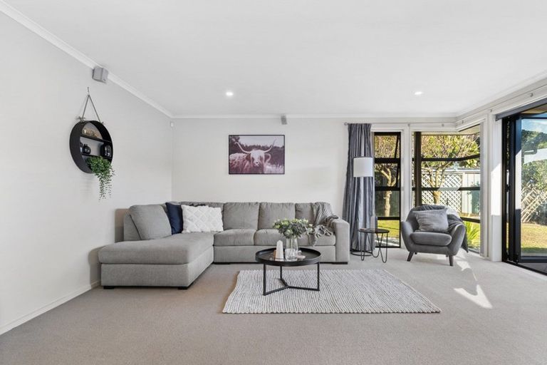 Photo of property in 8 Pat Bishop Place, Papamoa Beach, Papamoa, 3118