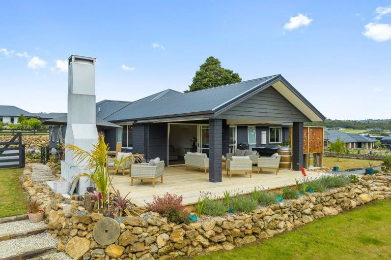 Photo of property in 25 Capstone Place, Te Kamo, 0185