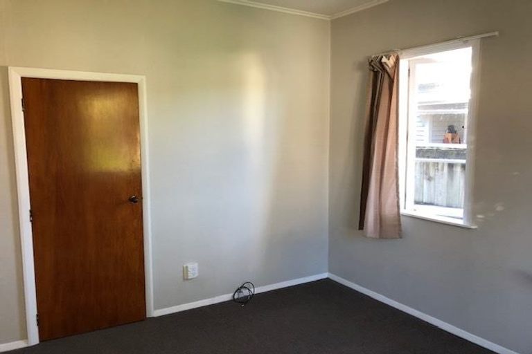 Photo of property in 14 Thornycroft Avenue, Epuni, Lower Hutt, 5011