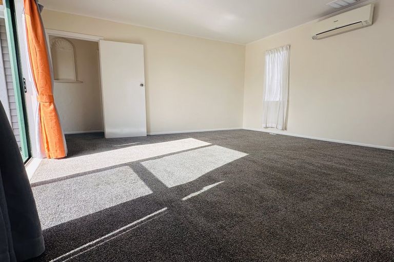 Photo of property in 2/2 Kelvin Road, Papakura, 2110
