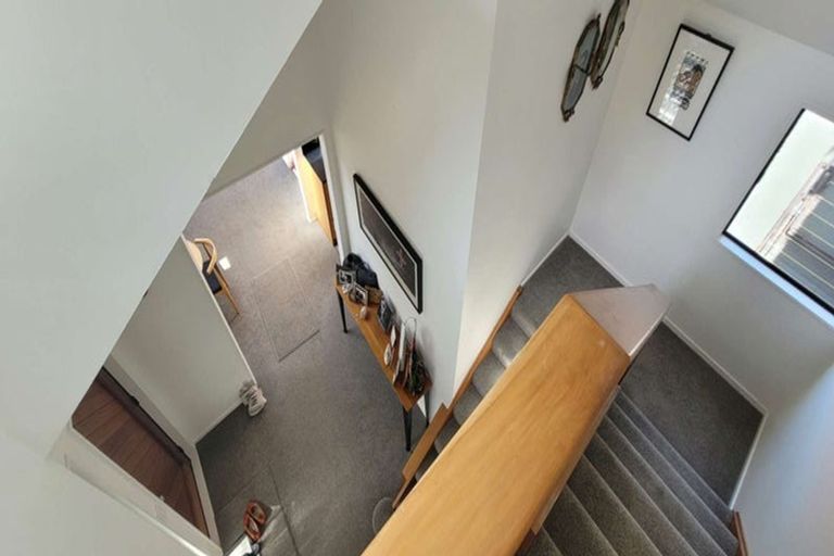 Photo of property in 287 Karaka Bay Road, Karaka Bays, Wellington, 6022