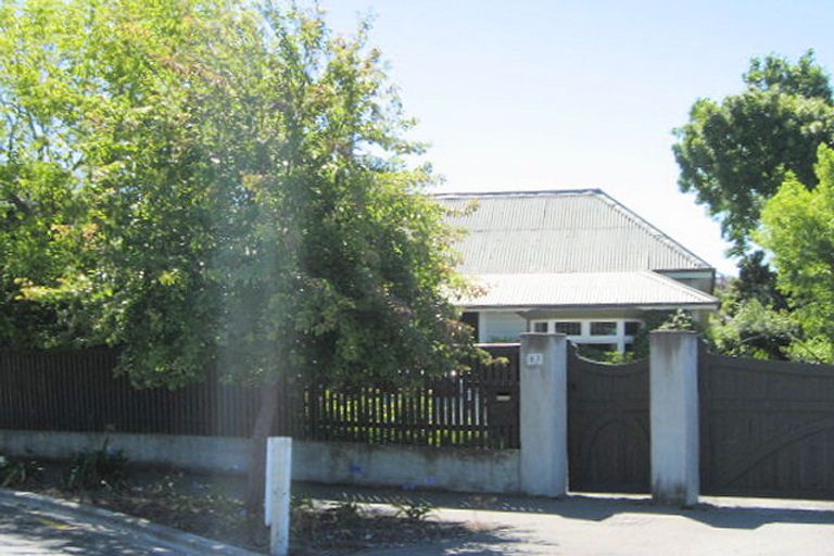 Photo of property in 83 Aikmans Road, Merivale, Christchurch, 8014