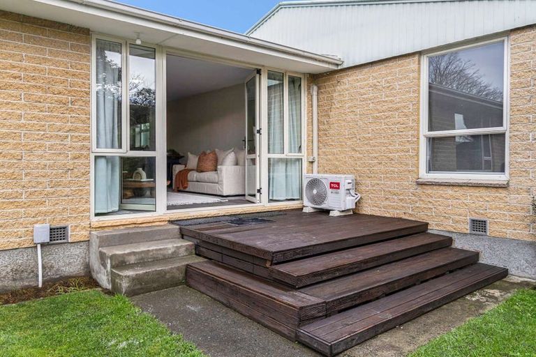 Photo of property in 2/43 Whitmore Street, Edgeware, Christchurch, 8013