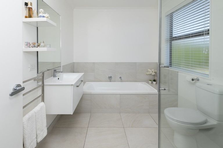 Photo of property in 106 Liberty Crescent, Beachlands, Auckland, 2018