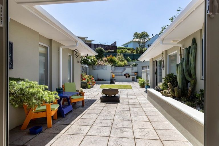 Photo of property in 172a Mangorei Road, Merrilands, New Plymouth, 4312