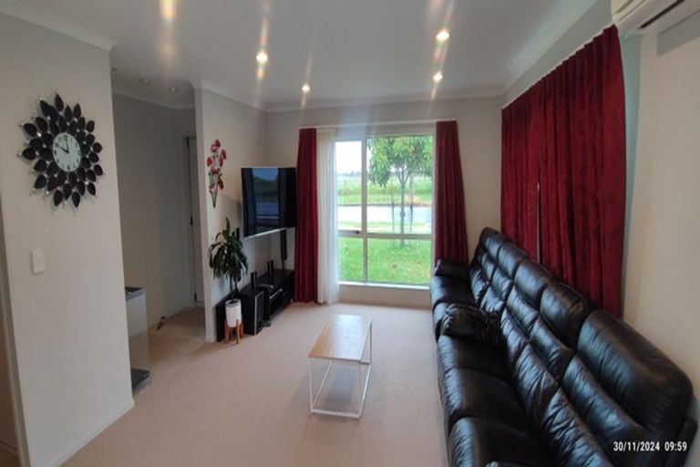 Photo of property in 13 Manene Street, Wattle Downs, Auckland, 2103
